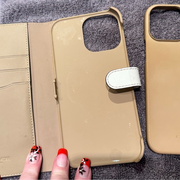 Coach IPhone 13pro max case. - Picture 4 of 6